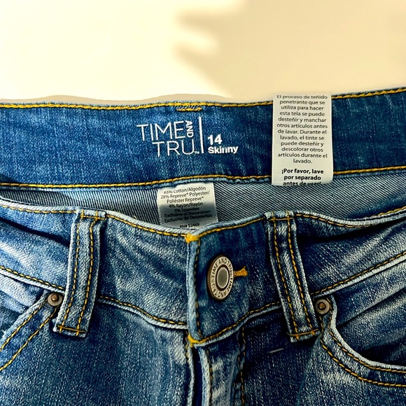 Skinny Jean - Picture 1 of 4